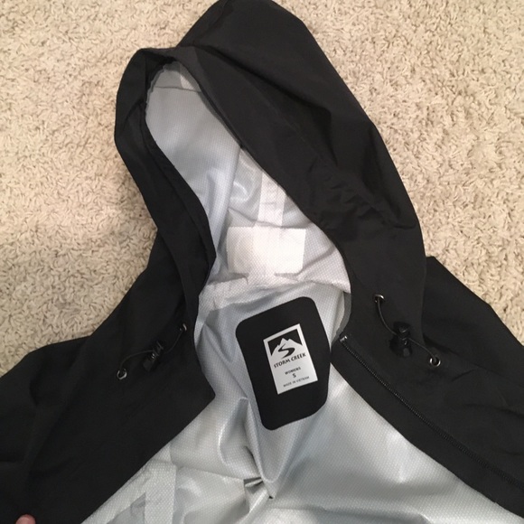 Storm Creek Light Jacket - Picture 3 of 8